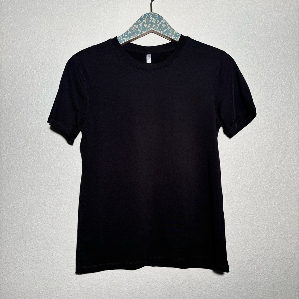 fabletics | black short sleeve t-shirt